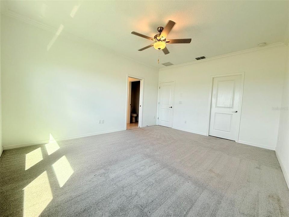 合同活跃: $2,000 (3 贝兹, 2 浴室, 1760 平方英尺)