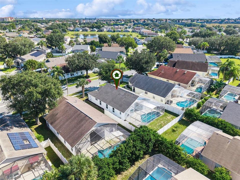 Activo con contrato: $425,000 (4 camas, 3 baños, 1760 Pies cuadrados)