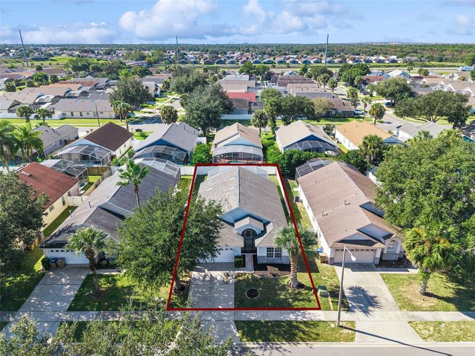 Activo con contrato: $425,000 (4 camas, 3 baños, 1760 Pies cuadrados)