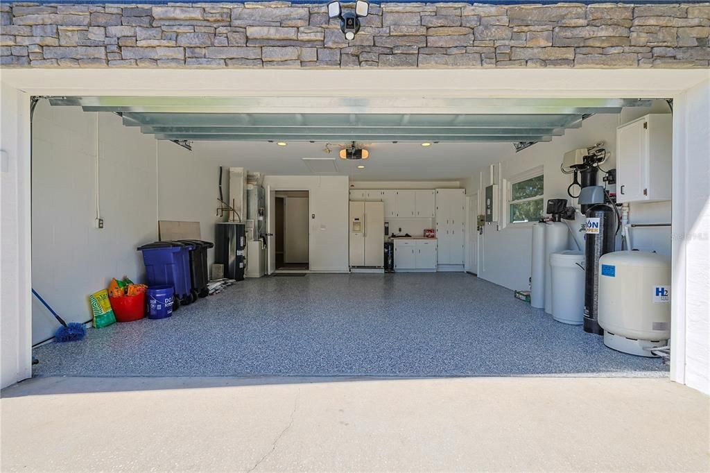 For Sale: $410,000 (3 beds, 2 baths, 1920 Square Feet)