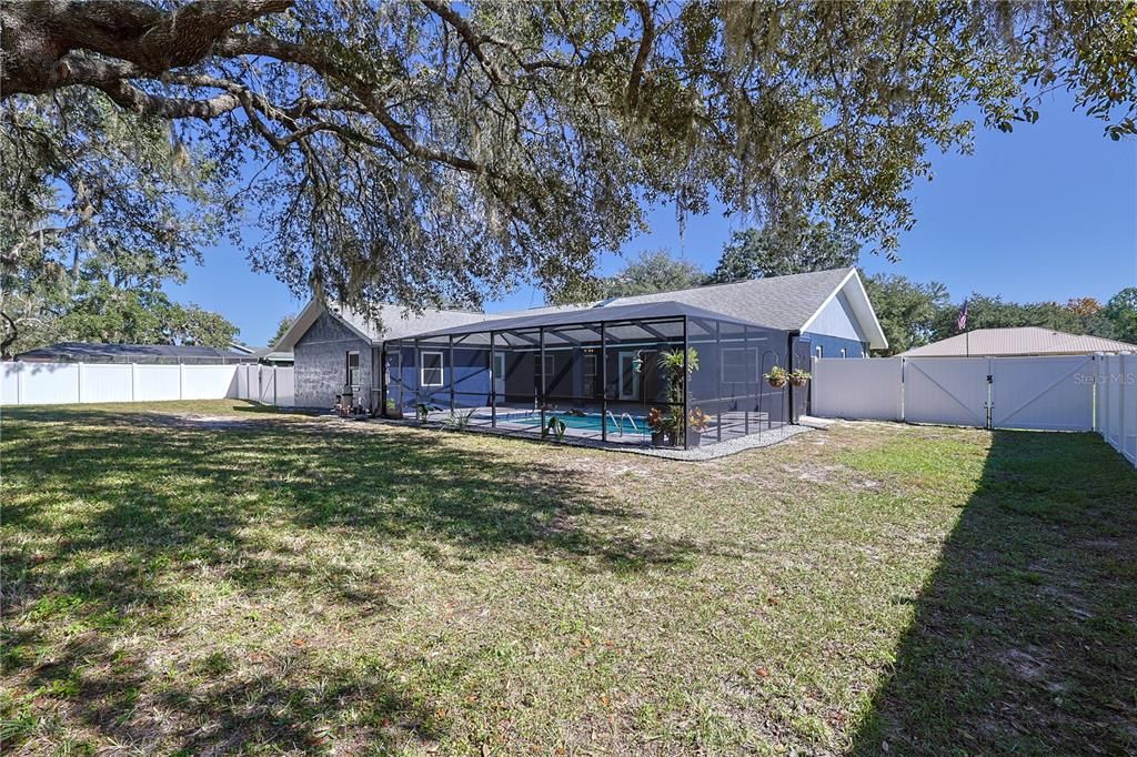 For Sale: $410,000 (3 beds, 2 baths, 1920 Square Feet)