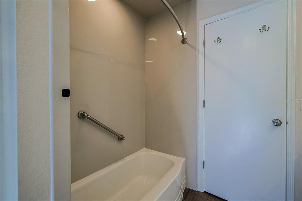 For Sale: $410,000 (3 beds, 2 baths, 1920 Square Feet)