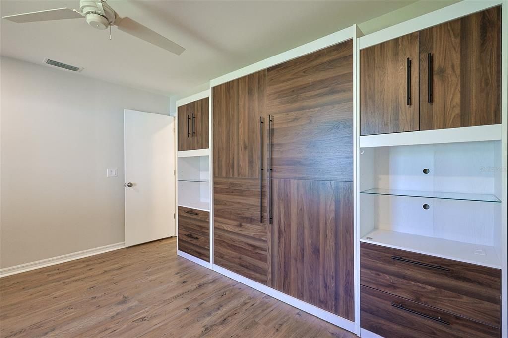 For Sale: $410,000 (3 beds, 2 baths, 1920 Square Feet)