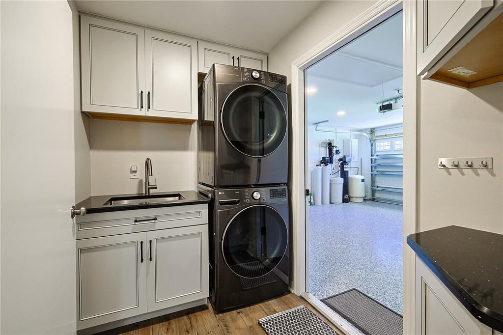 For Sale: $410,000 (3 beds, 2 baths, 1920 Square Feet)