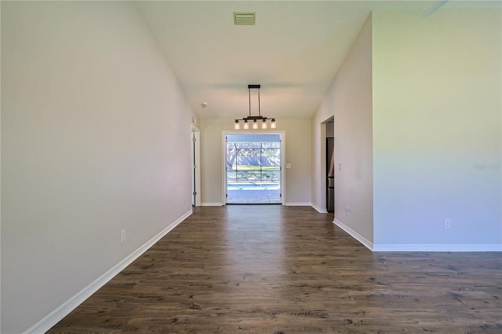 For Sale: $410,000 (3 beds, 2 baths, 1920 Square Feet)