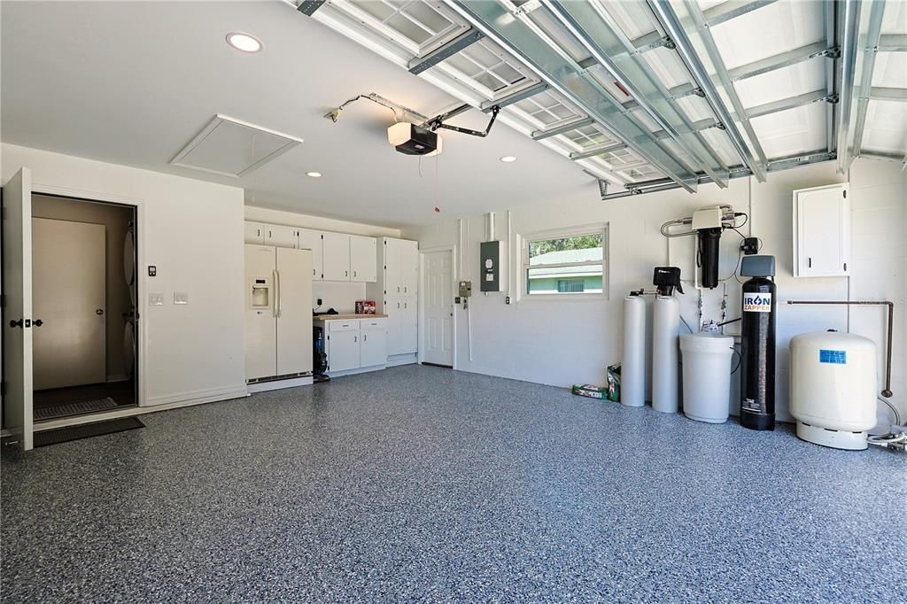 For Sale: $410,000 (3 beds, 2 baths, 1920 Square Feet)