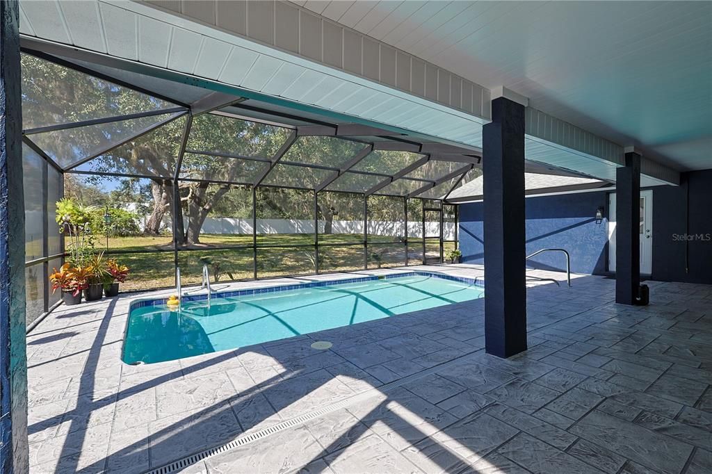 For Sale: $410,000 (3 beds, 2 baths, 1920 Square Feet)