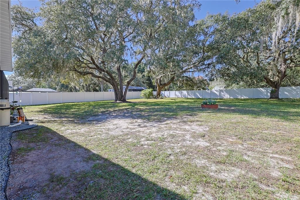 For Sale: $410,000 (3 beds, 2 baths, 1920 Square Feet)