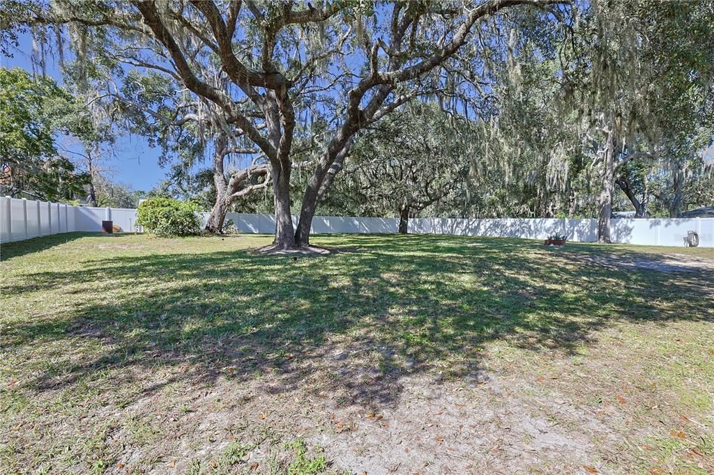 For Sale: $410,000 (3 beds, 2 baths, 1920 Square Feet)