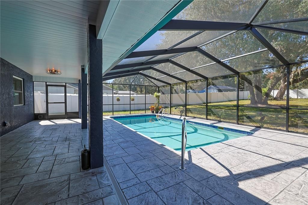 For Sale: $410,000 (3 beds, 2 baths, 1920 Square Feet)