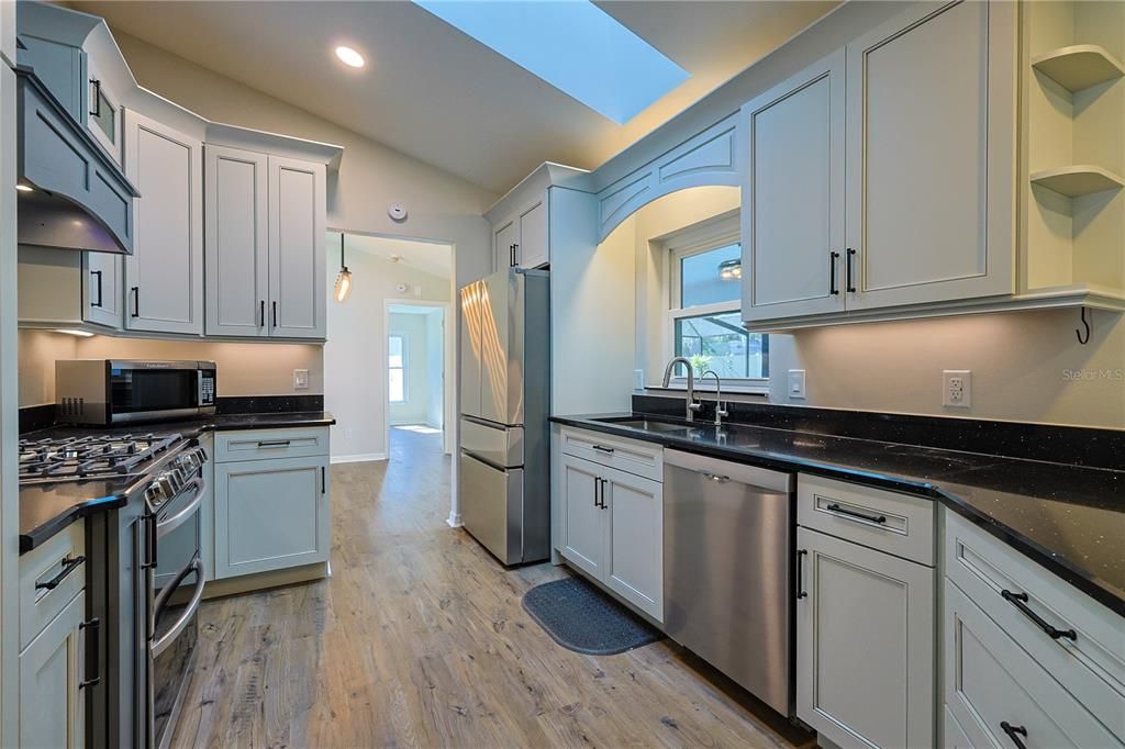 For Sale: $410,000 (3 beds, 2 baths, 1920 Square Feet)