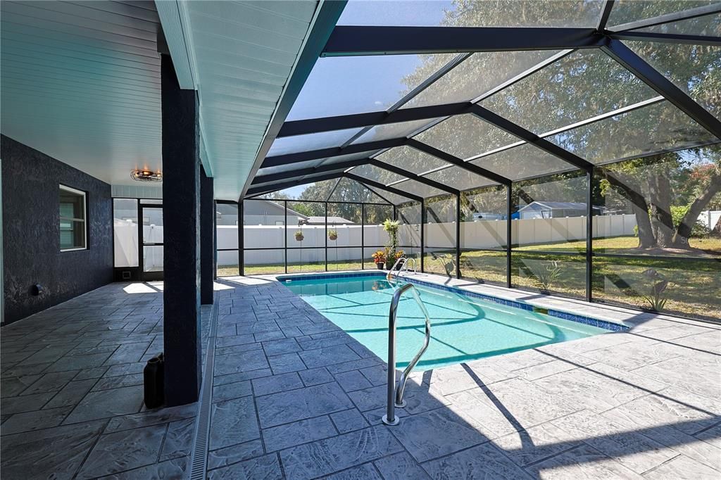 For Sale: $410,000 (3 beds, 2 baths, 1920 Square Feet)