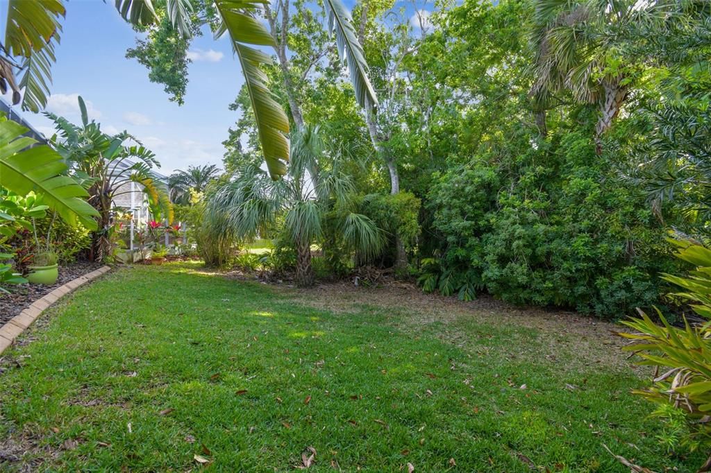 Под контрактом: $755,000 (3 спален, 2 ванн, 2078 Квадратных фут)