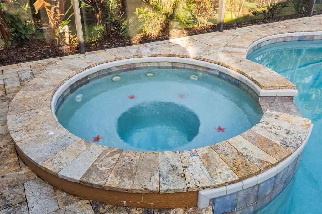 Под контрактом: $755,000 (3 спален, 2 ванн, 2078 Квадратных фут)