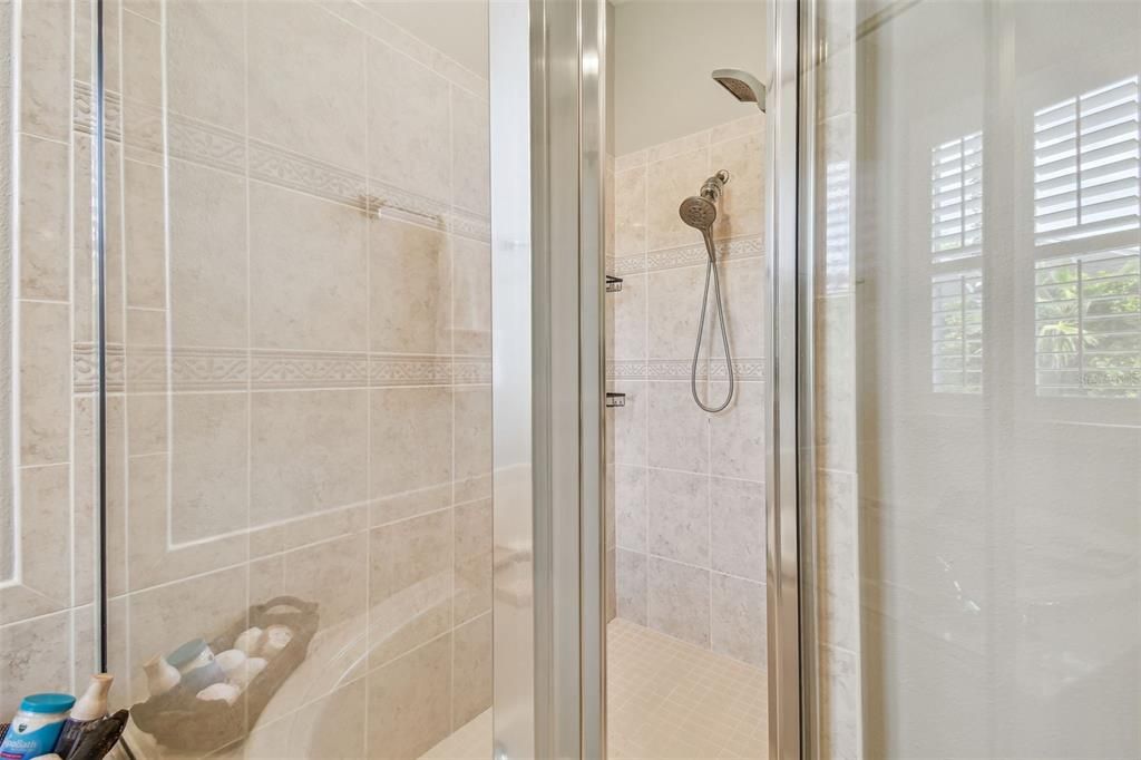 Под контрактом: $755,000 (3 спален, 2 ванн, 2078 Квадратных фут)