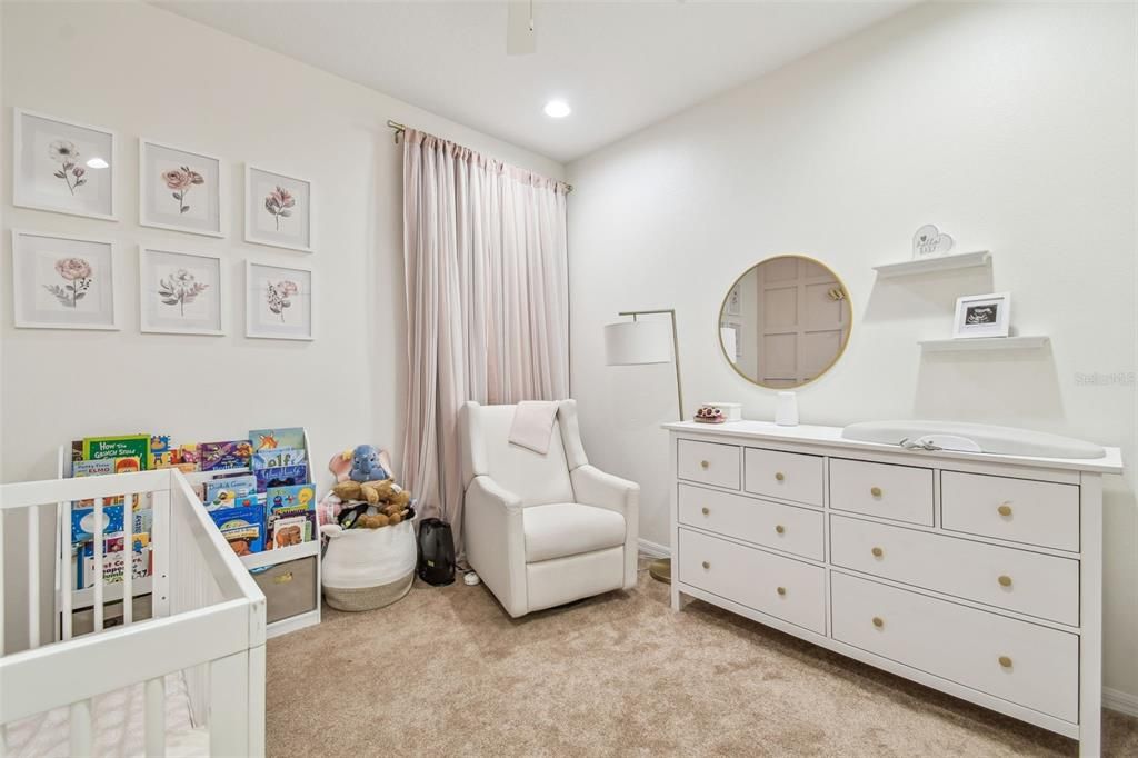 Под контрактом: $755,000 (3 спален, 2 ванн, 2078 Квадратных фут)