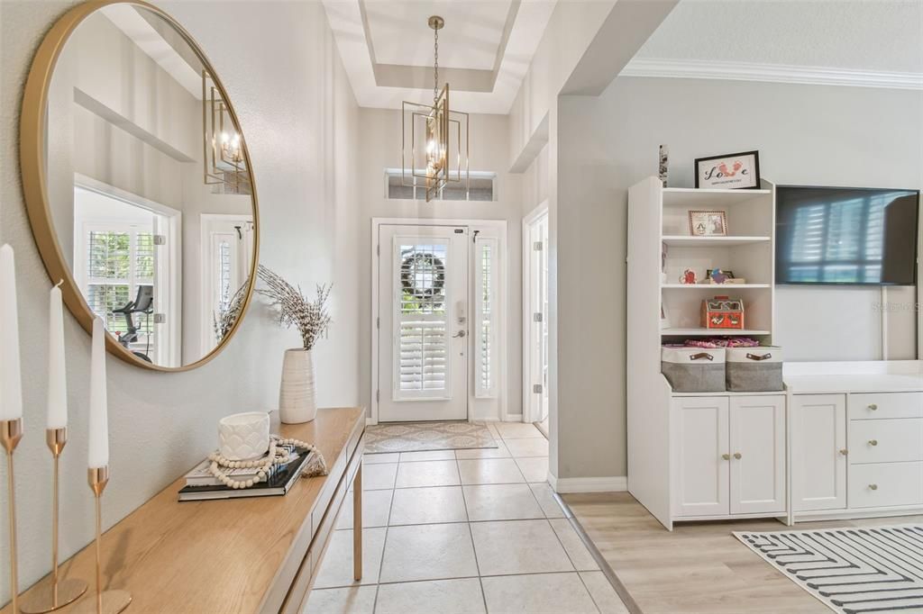 Под контрактом: $755,000 (3 спален, 2 ванн, 2078 Квадратных фут)