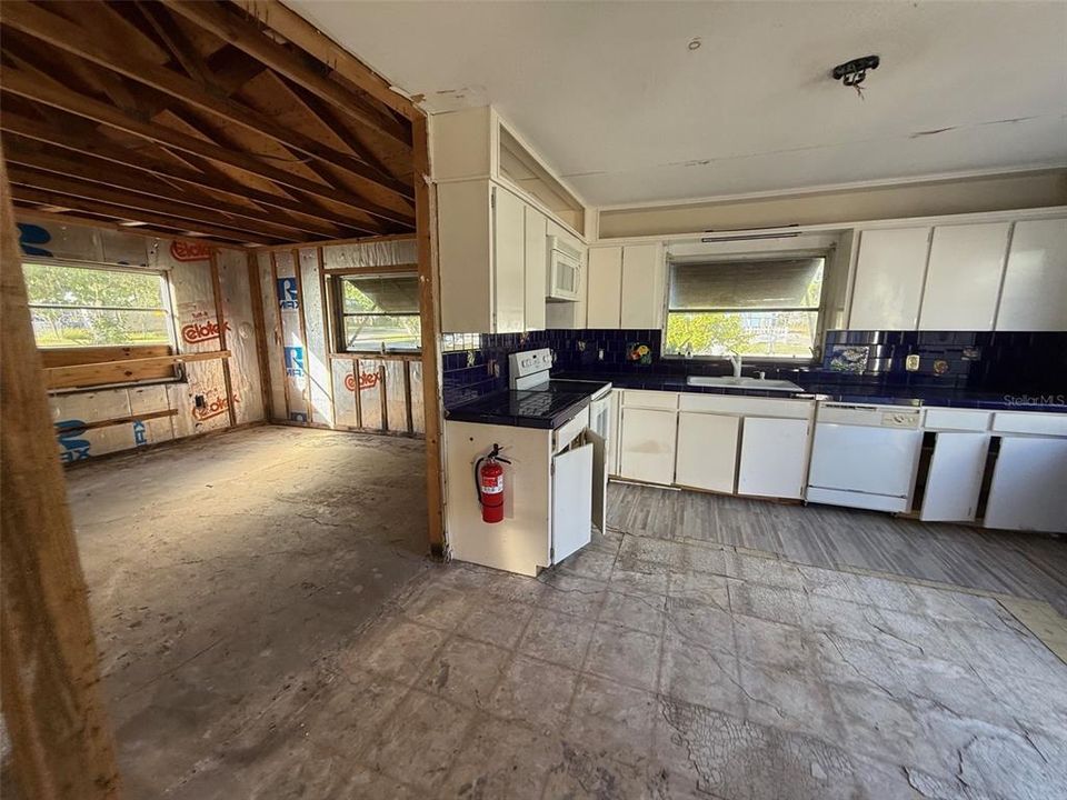 En Venta: $229,900 (1 camas, 1 baños, 784 Pies cuadrados)