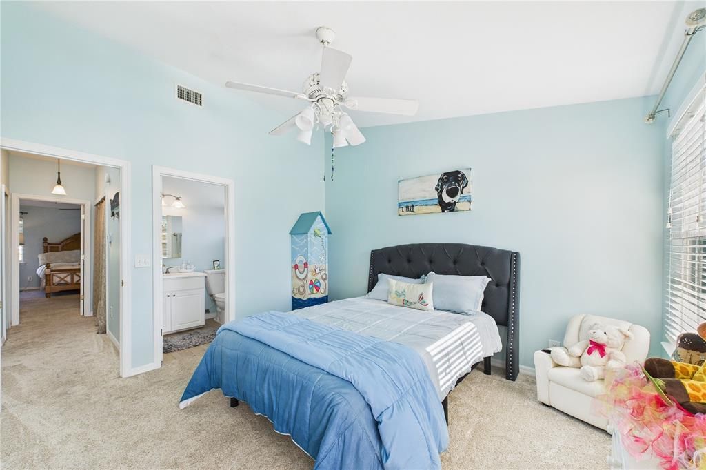 En Venta: $360,000 (2 camas, 2 baños, 1344 Pies cuadrados)