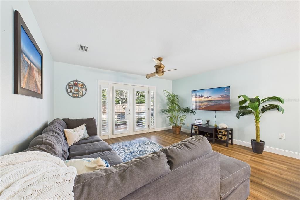 En Venta: $360,000 (2 camas, 2 baños, 1344 Pies cuadrados)