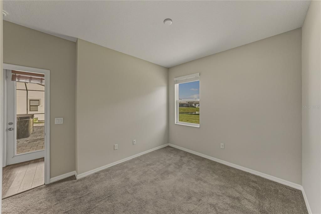 For Sale: $599,000 (5 beds, 3 baths, 3292 Square Feet)