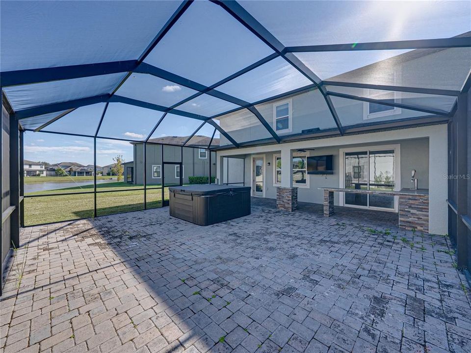 For Sale: $599,000 (5 beds, 3 baths, 3292 Square Feet)