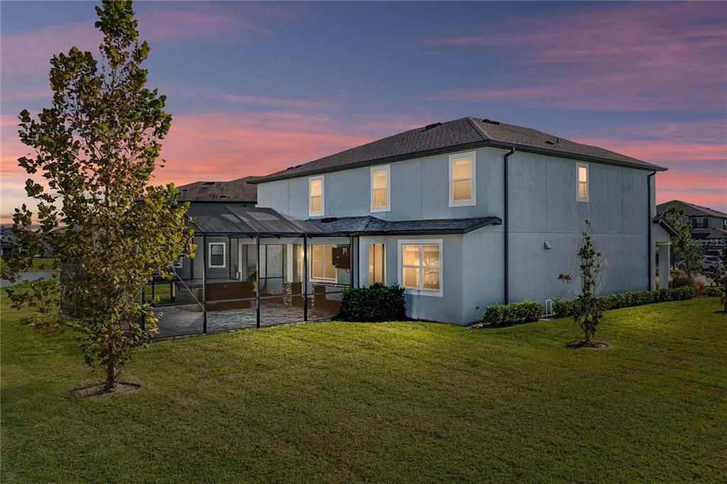 For Sale: $599,000 (5 beds, 3 baths, 3292 Square Feet)