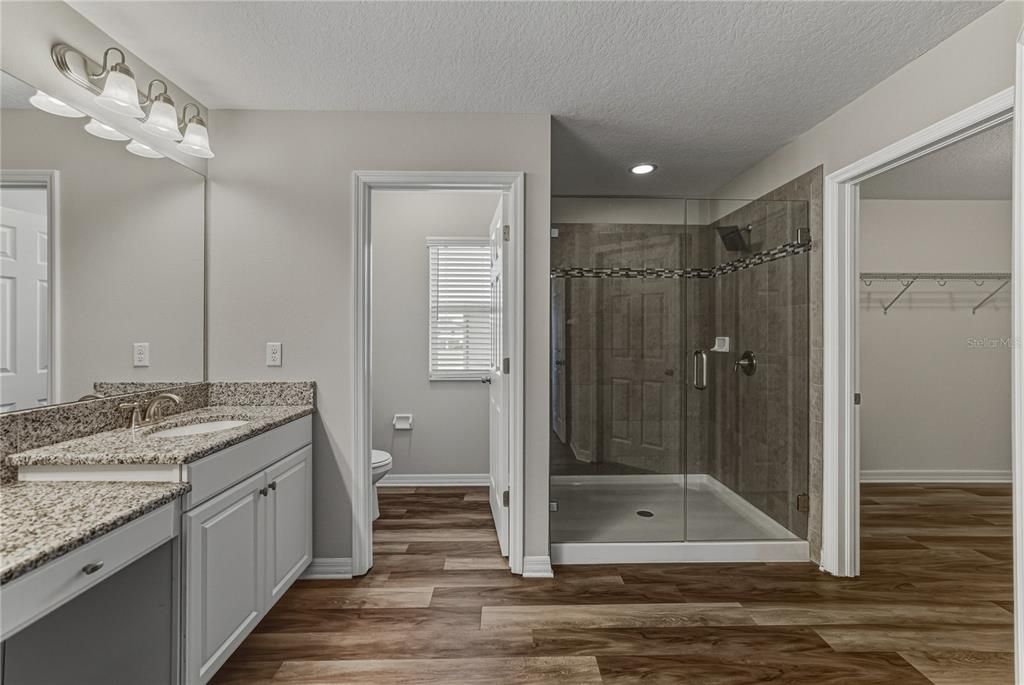 For Sale: $599,000 (5 beds, 3 baths, 3292 Square Feet)