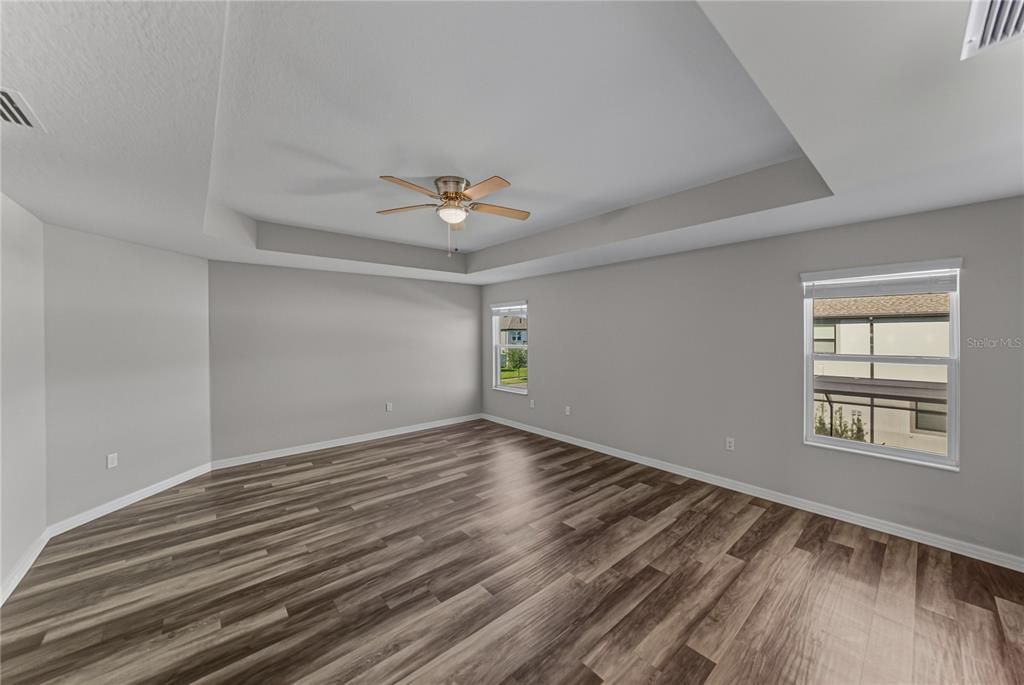 For Sale: $599,000 (5 beds, 3 baths, 3292 Square Feet)