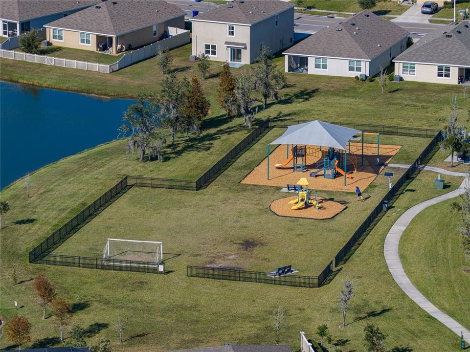 For Sale: $599,000 (5 beds, 3 baths, 3292 Square Feet)