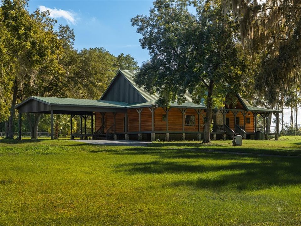 For Sale: $2,495,000 (3 beds, 3 baths, 2570 Square Feet)