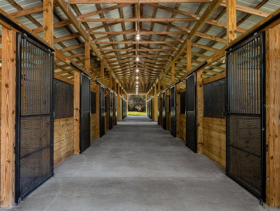 For Sale: $2,495,000 (3 beds, 3 baths, 2570 Square Feet)