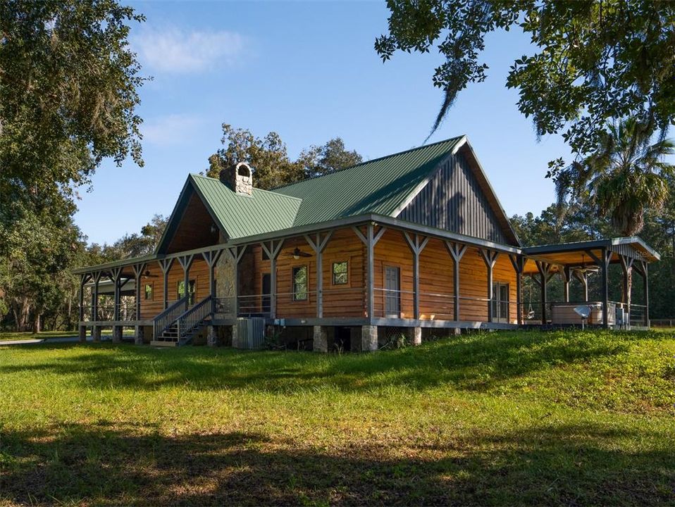 For Sale: $2,495,000 (3 beds, 3 baths, 2570 Square Feet)