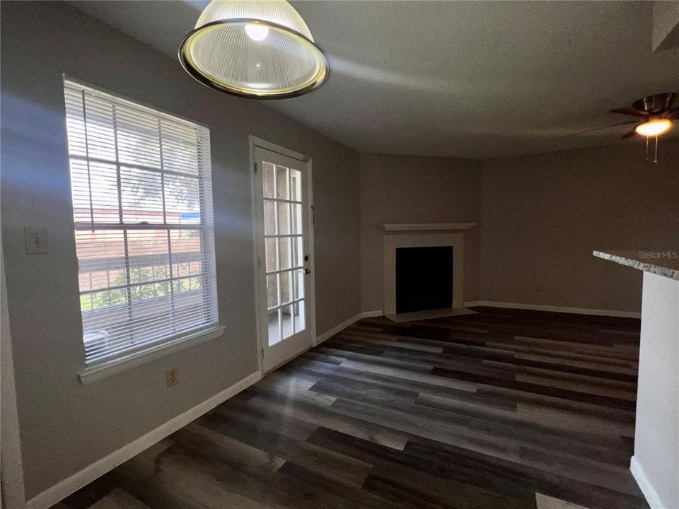 待售: $149,900 (3 贝兹, 2 浴室, 1150 平方英尺)