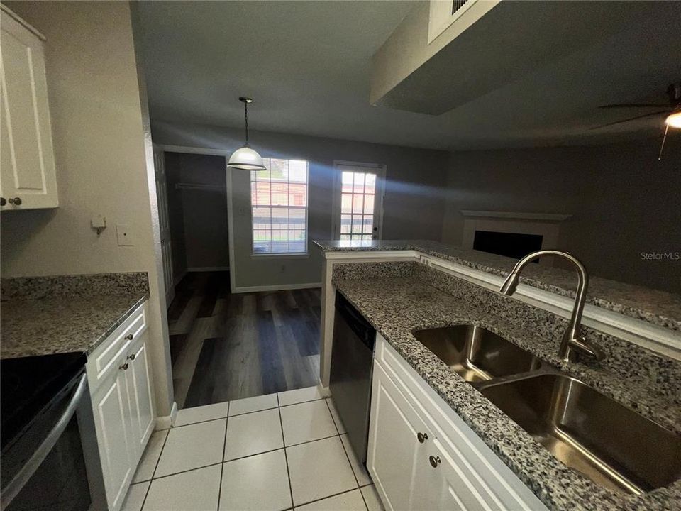 待售: $149,900 (3 贝兹, 2 浴室, 1150 平方英尺)