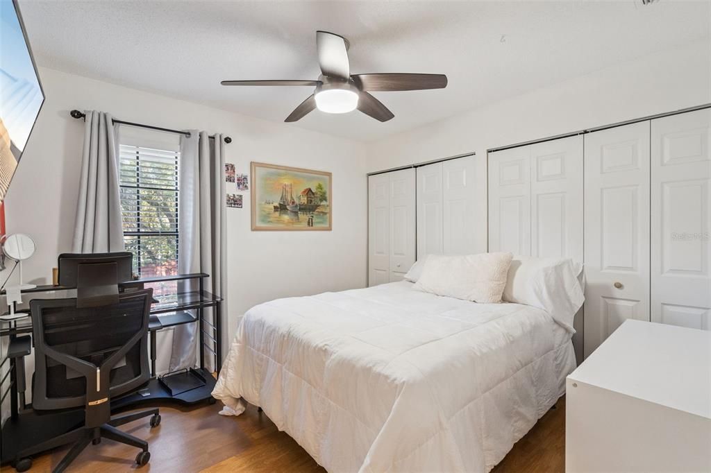 En Venta: $475,000 (4 camas, 2 baños, 2222 Pies cuadrados)