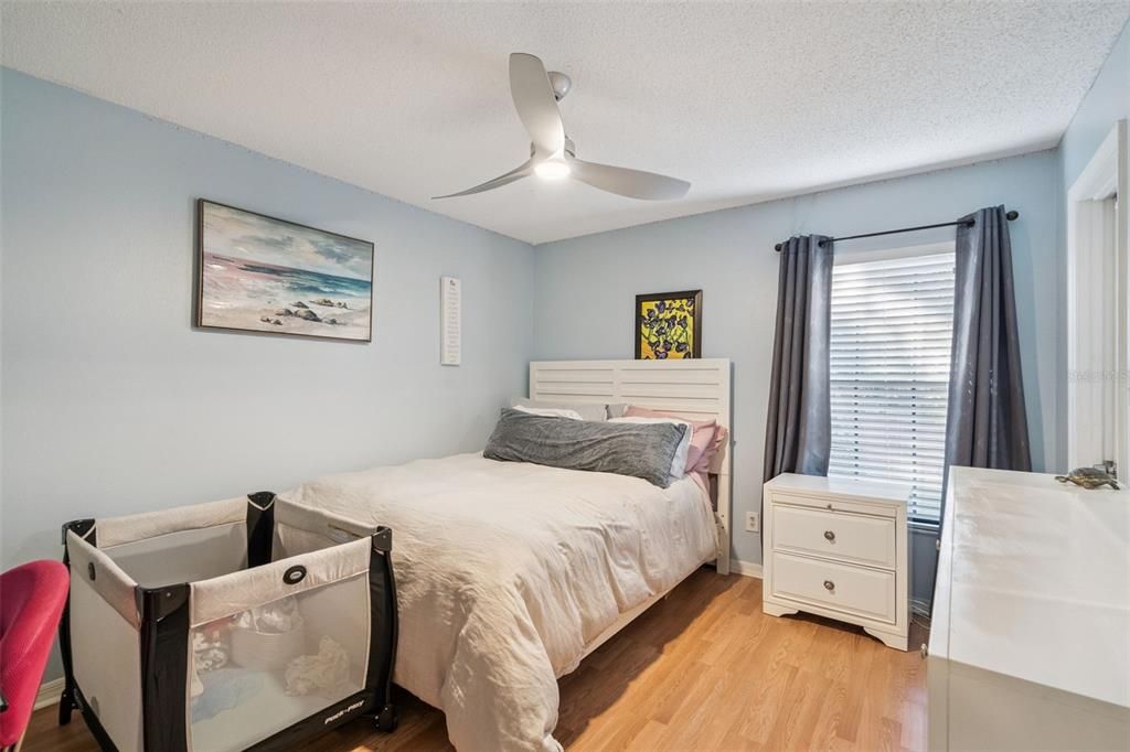 En Venta: $475,000 (4 camas, 2 baños, 2222 Pies cuadrados)