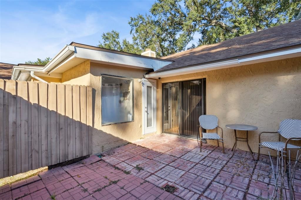 En Venta: $475,000 (4 camas, 2 baños, 2222 Pies cuadrados)