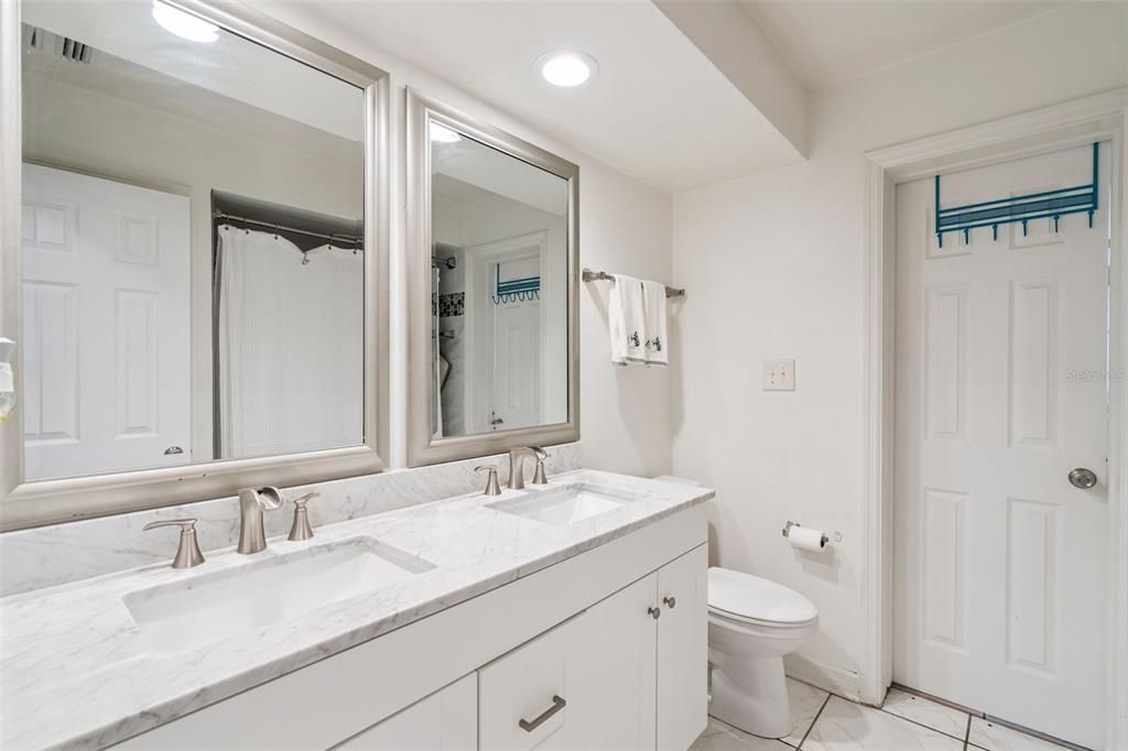 En Venta: $475,000 (4 camas, 2 baños, 2222 Pies cuadrados)