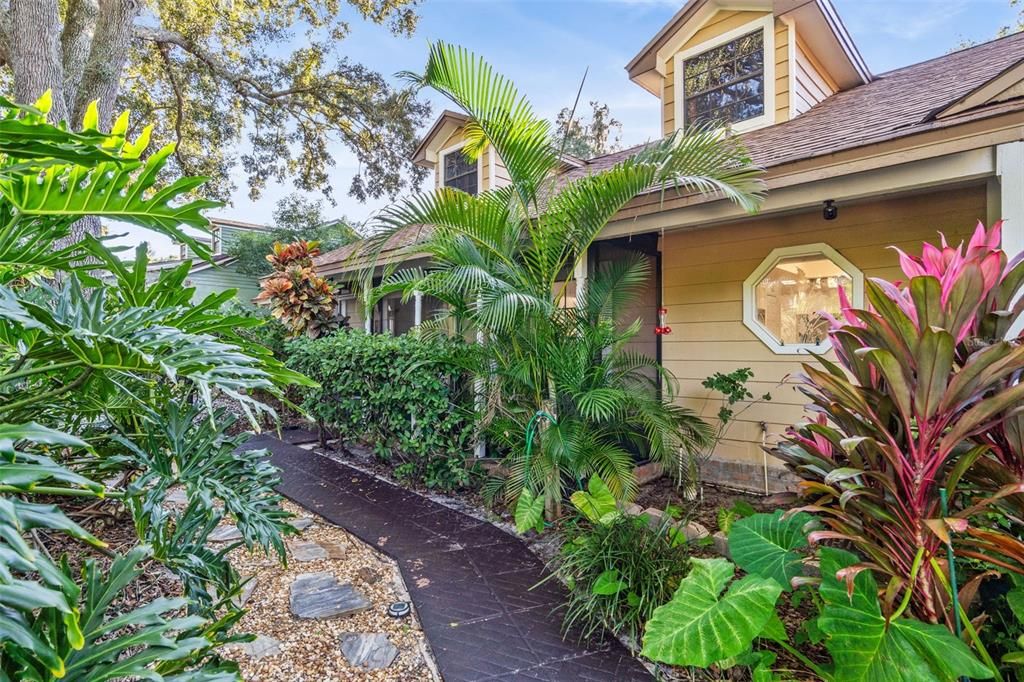 En Venta: $475,000 (4 camas, 2 baños, 2222 Pies cuadrados)