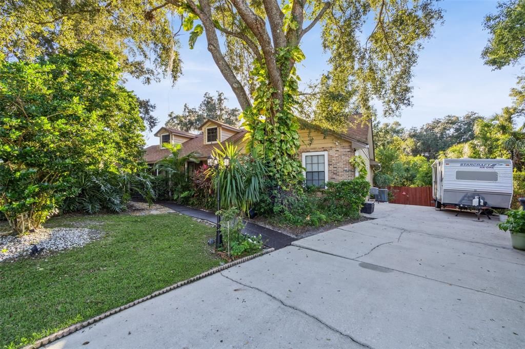 En Venta: $475,000 (4 camas, 2 baños, 2222 Pies cuadrados)