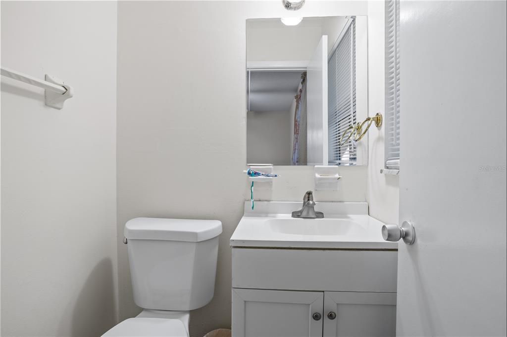 Activo con contrato: $160,000 (3 camas, 1 baños, 1098 Pies cuadrados)