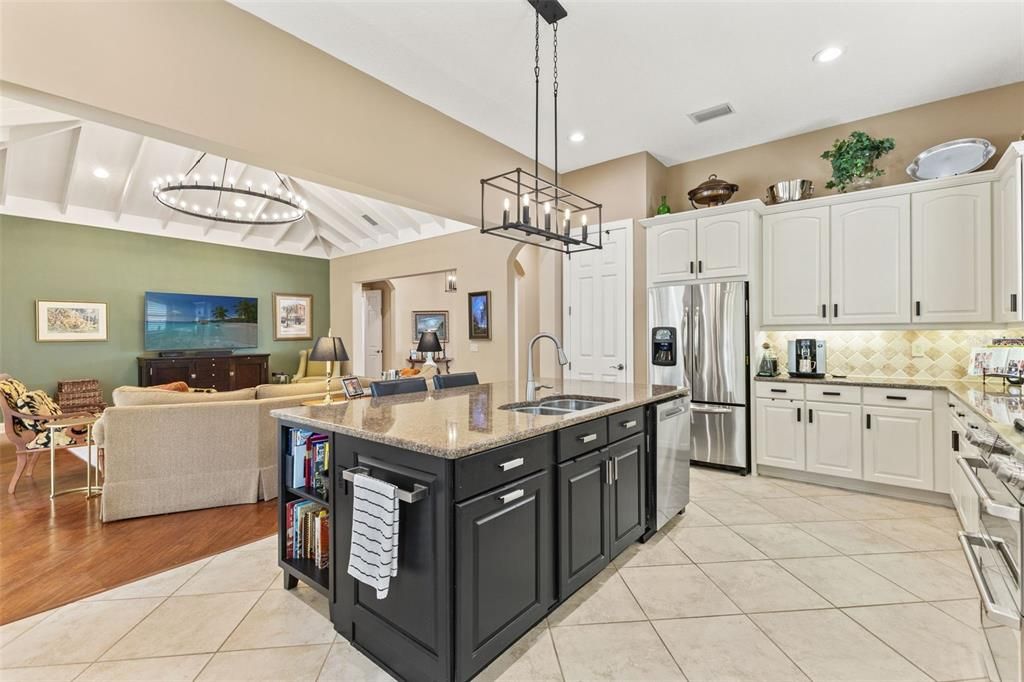 For Sale: $629,000 (3 beds, 3 baths, 2507 Square Feet)