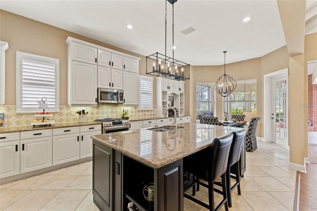 For Sale: $629,000 (3 beds, 3 baths, 2507 Square Feet)