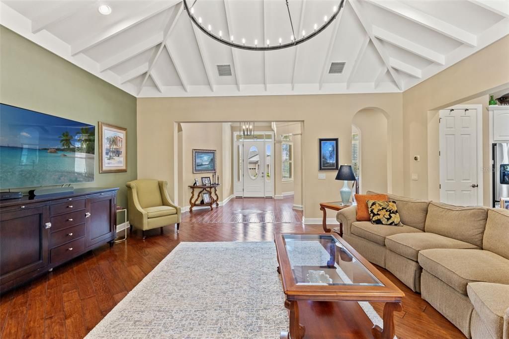 For Sale: $629,000 (3 beds, 3 baths, 2507 Square Feet)