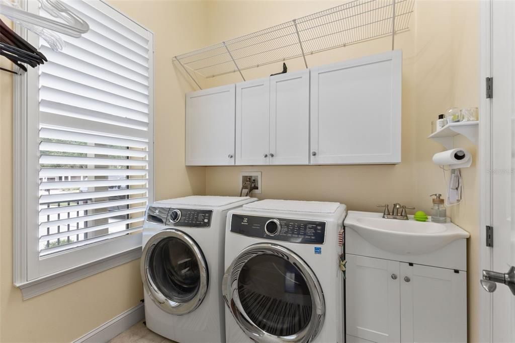 For Sale: $629,000 (3 beds, 3 baths, 2507 Square Feet)