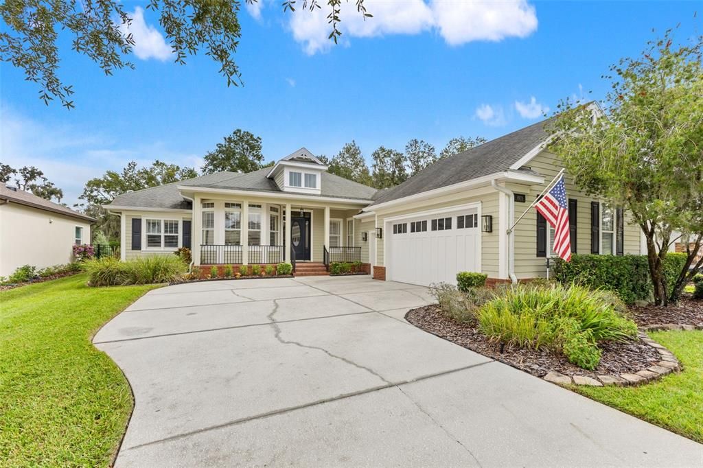 For Sale: $629,000 (3 beds, 3 baths, 2507 Square Feet)