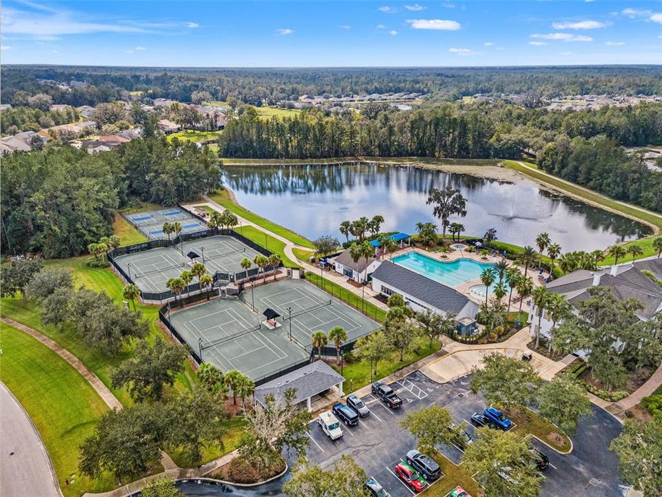 For Sale: $629,000 (3 beds, 3 baths, 2507 Square Feet)