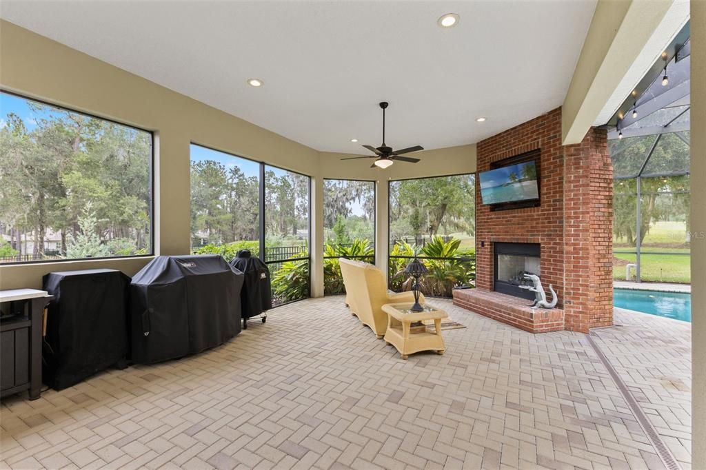 For Sale: $629,000 (3 beds, 3 baths, 2507 Square Feet)