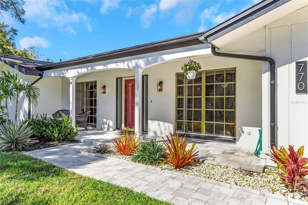 Active With Contract: $649,000 (3 beds, 2 baths, 2421 Square Feet)